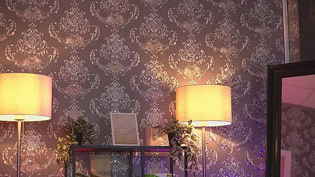 AlmaVelia online show from 16, 9, 2025