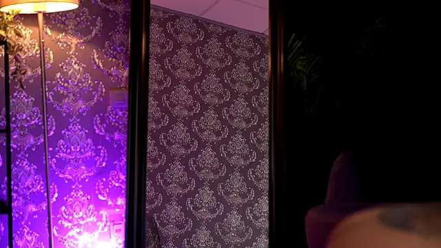 AlmaVelia online show from 7, 11, 2025