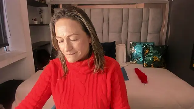 Charlot milf online show from 15, 10, 2025