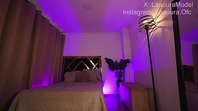 laauuraa1 online show from 16, 9, 2025