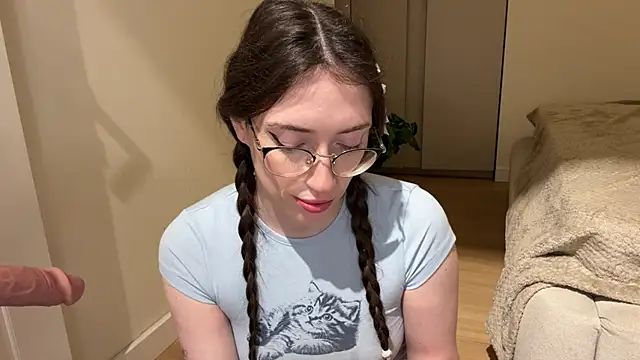 Kelly Berry   online show from 8, 4, 2026