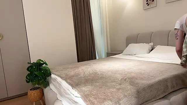 Snapshot of Kelly_Berry__ chatting on 7, 10, 2025 Kelly Berry online show from 7, 10, 2025