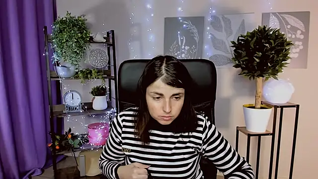 MartaEdams online show from 7, 4, 2026