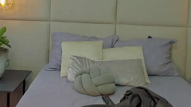 Snapshot of SamayRyann chatting on 12, 6, 2026 SamayRyann online show from 12, 6, 2026