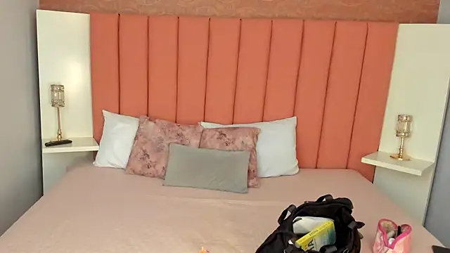 SamayRyann online show from 7, 4, 2026