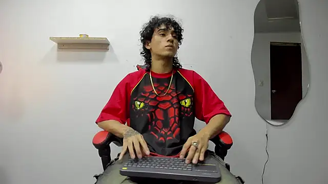 Snapshot of JackesTaylor chatting on 10, 10, 2025 JackesTaylor online show from 10, 10, 2025