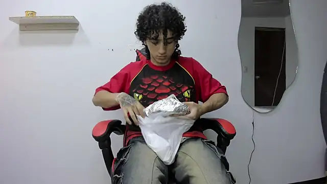 Snapshot of JackesTaylor chatting on 26, 10, 2025 JackesTaylor online show from 26, 10, 2025