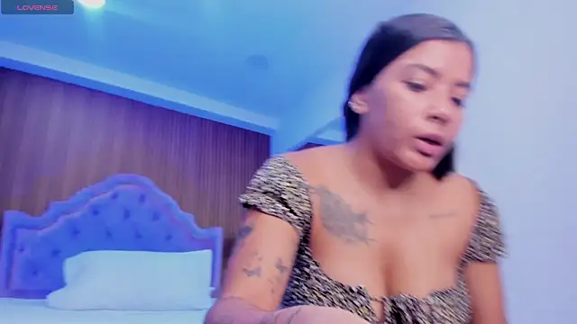 SelenaStonne online show from 2, 11, 2025