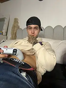 Snapshot of samm4044 chatting on 4, 3, 2026 samm4044 online show from 4, 3, 2026