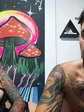 parejajuguetona420 online show from 9, 3, 2026