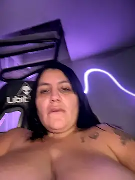 victoria amatista  online show from 4, 3, 2026