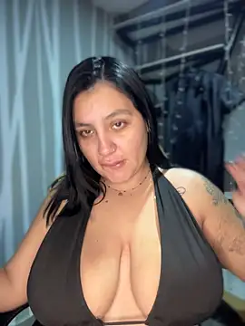 victoria amatista  online show from 9, 11, 2025