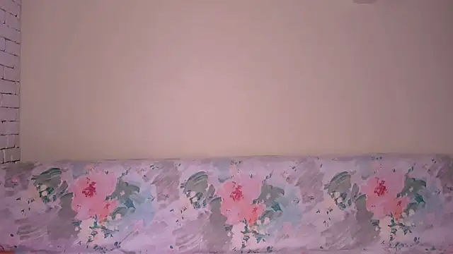 Elle Pearl  online show from 27, 3, 2026
