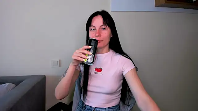 Elle Pearl  online show from 15, 5, 2026