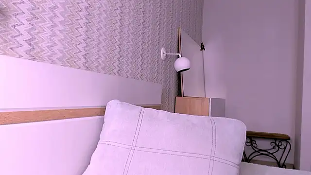 Elle Pearl  online show from 15, 1, 2026