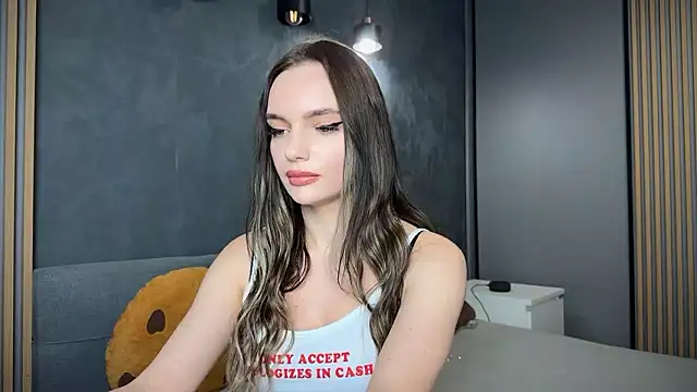 Snapshot of litlle_angelll chatting on 8, 1, 2026 litlle angelll online show from 8, 1, 2026