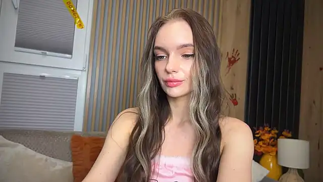 Snapshot of litlle_angelll chatting on 27, 10, 2025 litlle angelll online show from 27, 10, 2025