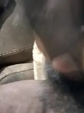 Curvy Pounder online show from 3, 12, 2025