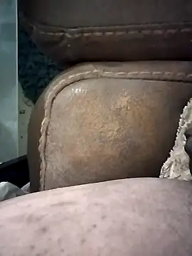 Curvy Pounder online show from 19, 9, 2025