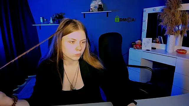 foxy tease  online show from 20, 9, 2025