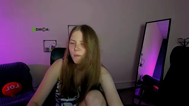 foxy tease  online show from 24, 9, 2025