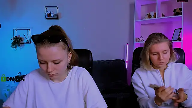 foxy tease  online show from 9, 11, 2025