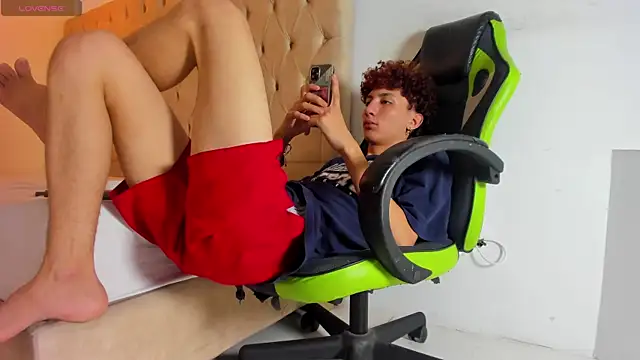 Darkknightx01 online show from 9, 9, 2025