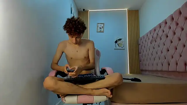 Darkknightx01 online show from 29, 9, 2025