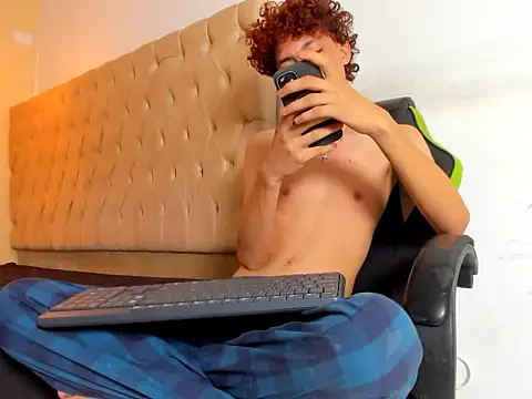 Darkknightx01 online show from 14, 10, 2025