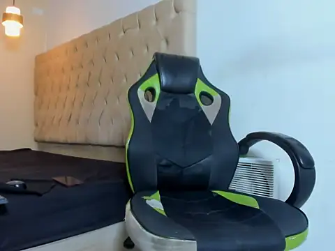 Darkknightx01 online show from 17, 11, 2025