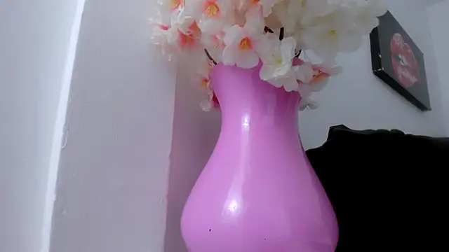 eimy skinny  online show from 18, 1, 2026