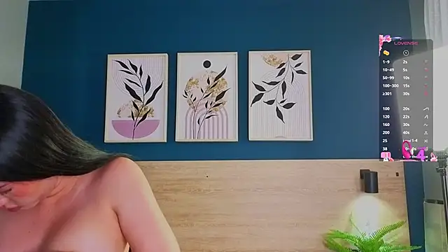 SarahMiler  online show from 29, 9, 2025