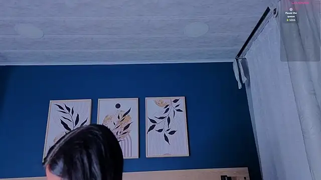 SarahMiler  online show from 16, 9, 2025