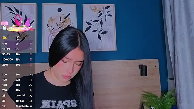 SarahMiler  online show from 6, 10, 2025