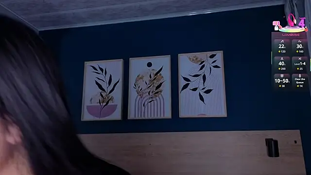 SarahMiler  online show from 23, 9, 2025