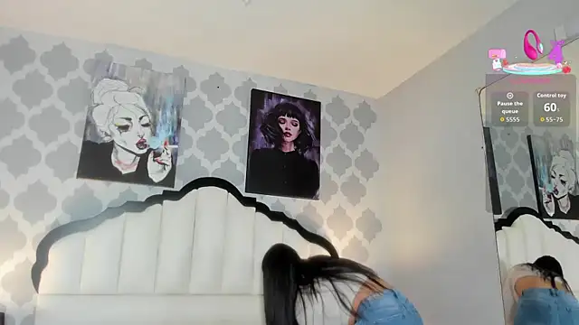 SarahMiler  online show from 31, 10, 2025