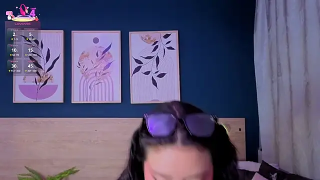 SarahMiler  online show from 5, 2, 2026