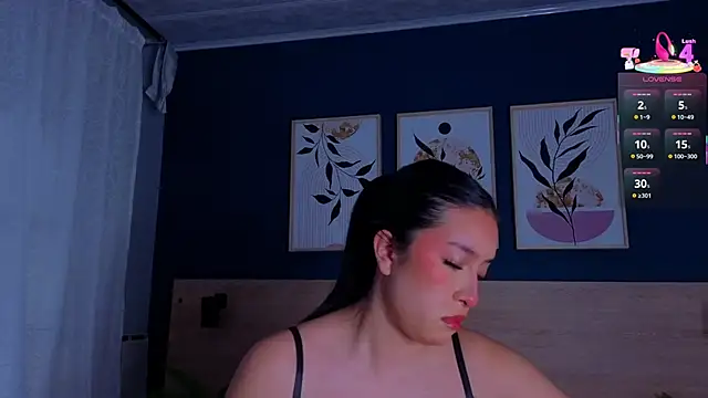 SarahMiler  online show from 24, 9, 2025