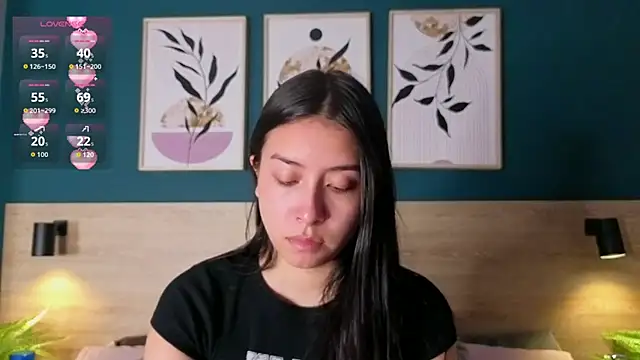 SarahMiler  online show from 10, 11, 2025