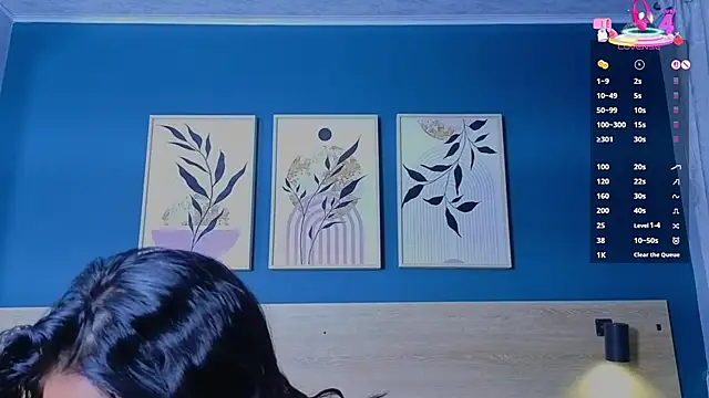 SarahMiler  online show from 4, 10, 2025