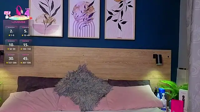 SarahMiler  online show from 14, 1, 2026