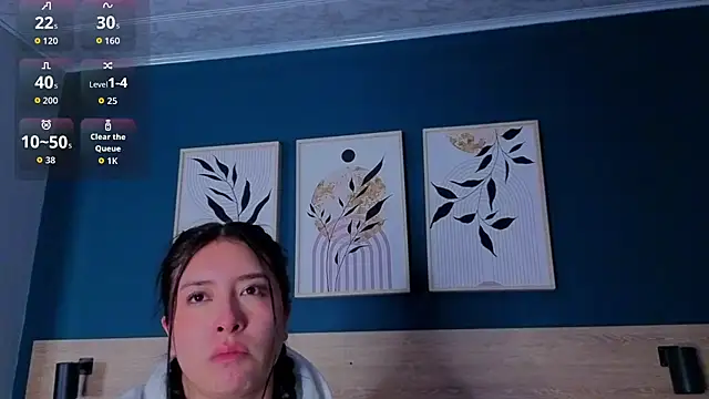 SarahMiler  online show from 22, 10, 2025