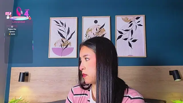 SarahMiler  online show from 20, 11, 2025