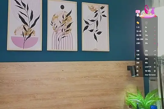 SarahMiler  online show from 1, 10, 2025