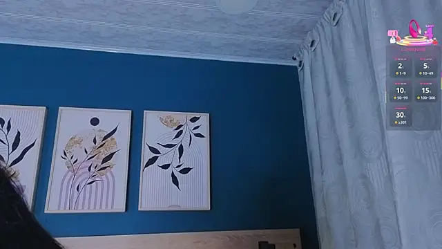 SarahMiler  online show from 25, 9, 2025