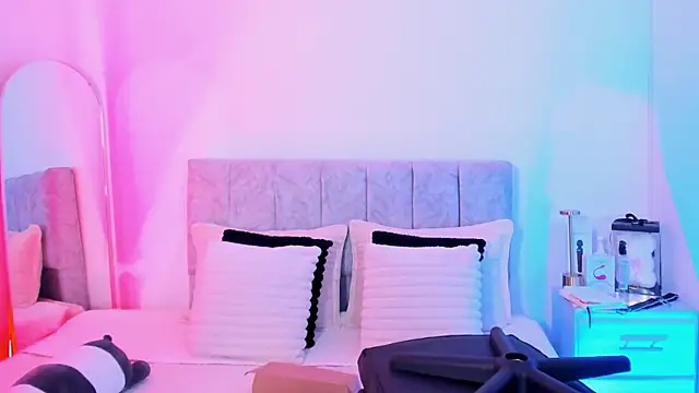 Snapshot of Taylormaxwell chatting on 9, 2, 2026 Taylormaxwell online show from 9, 2, 2026