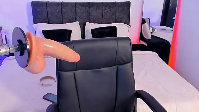 Taylormaxwell online show from 13, 3, 2026