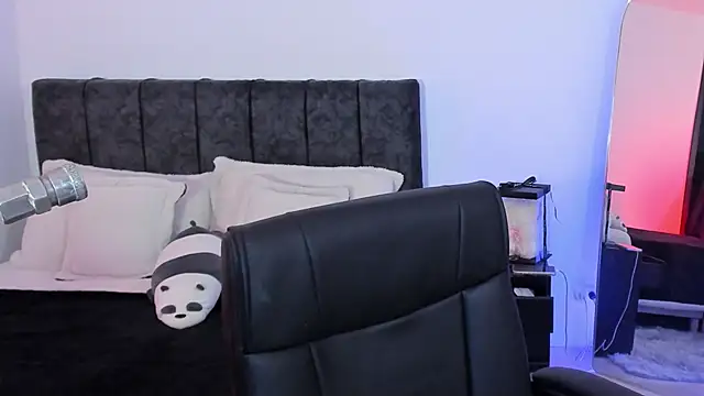 Snapshot of Taylormaxwell chatting on 27, 2, 2026 Taylormaxwell online show from 27, 2, 2026