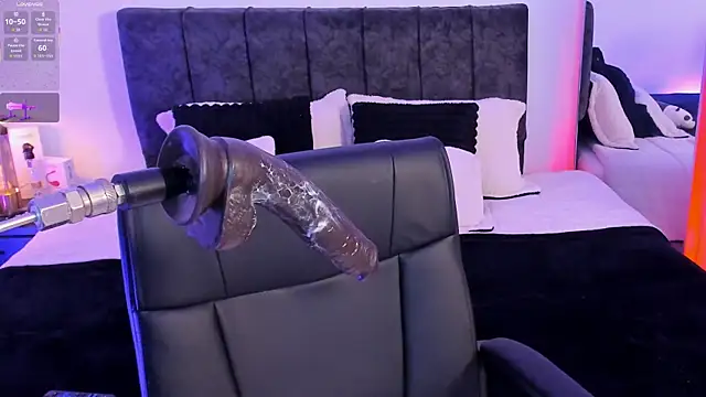 Taylormaxwell online show from 16, 4, 2026