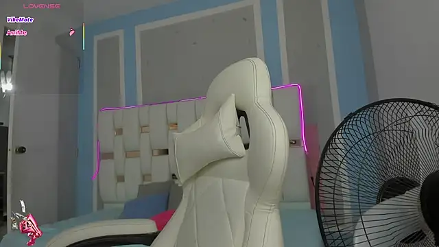 elenacooper1 online show from 2, 12, 2025